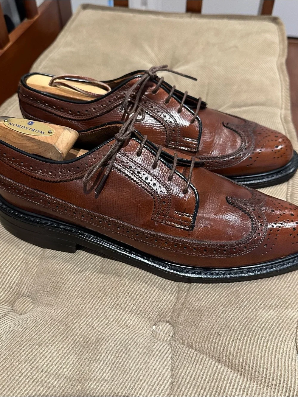 JC Penny 1970 Vintage Men's Brown Leather Wingtip Dress Shoes.